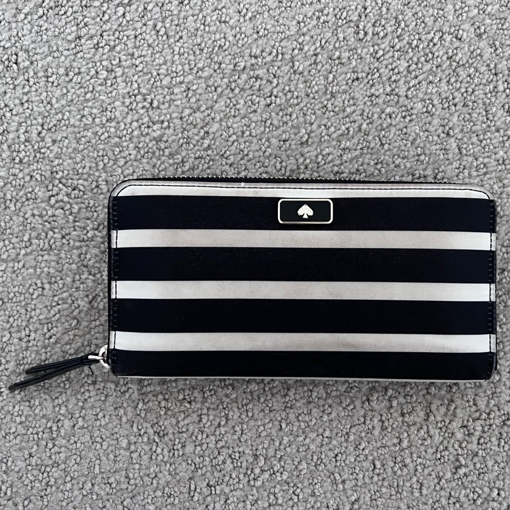 Kate Spade New York Wallet Black & White Stripes Zippered